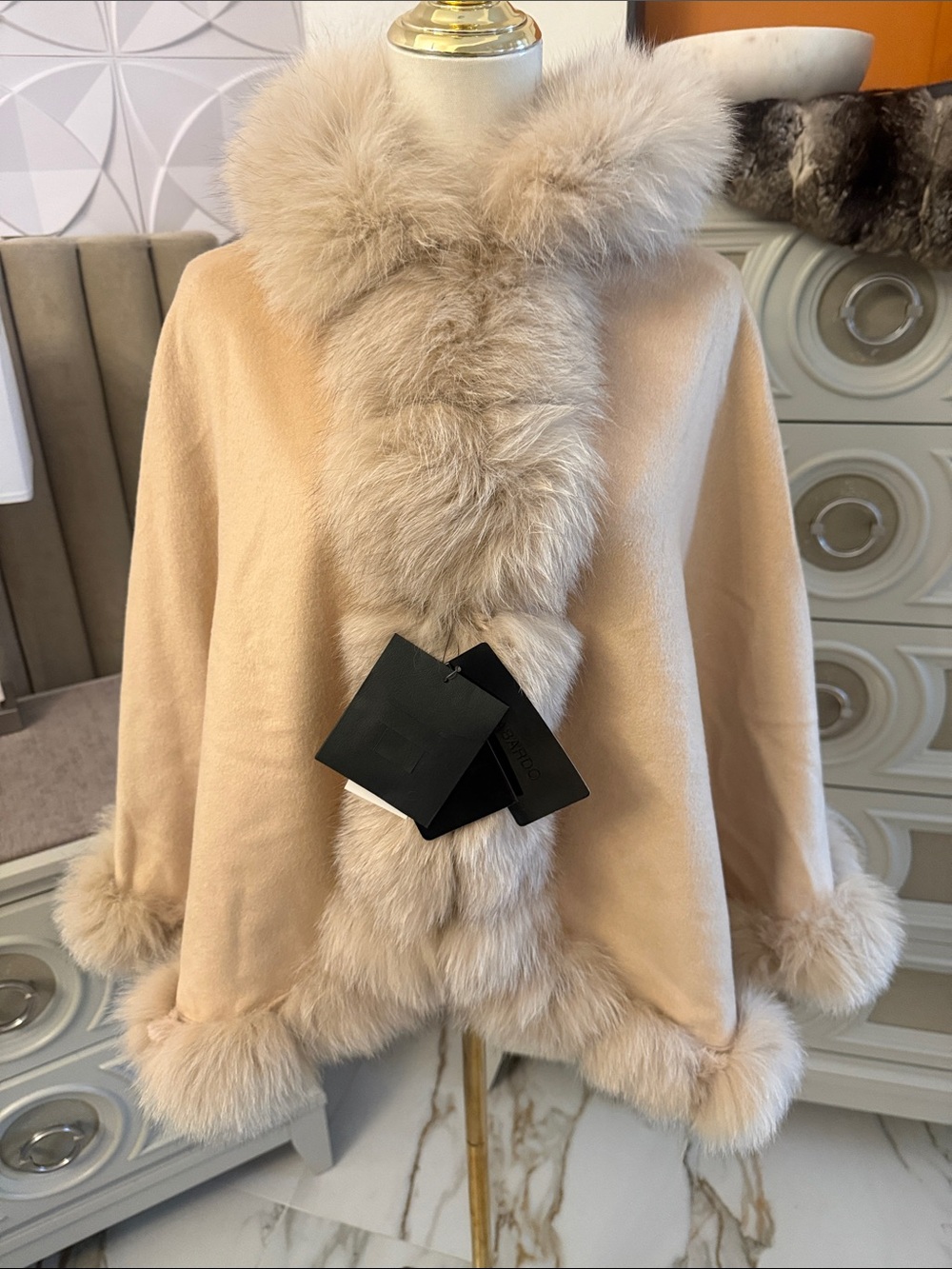 Saga cashmere & Fox fur cape NEW